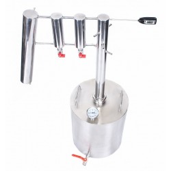 Destylator z dwoma odstojnikami 